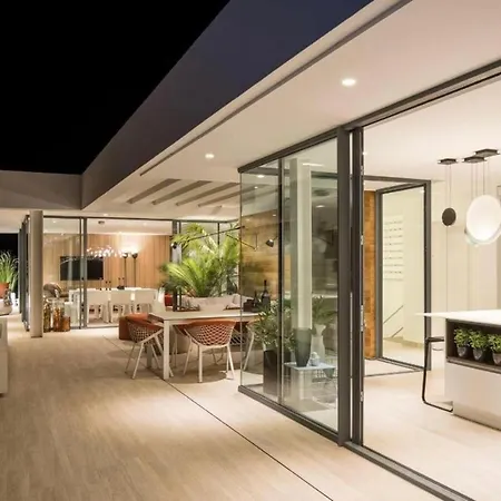 Luxury Rebeka - Heated Pool And Jacuzzi *