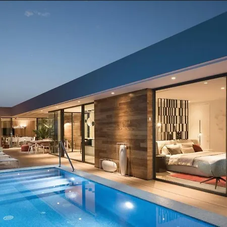 Luxury Rebeka - Heated Pool And Jacuzzi