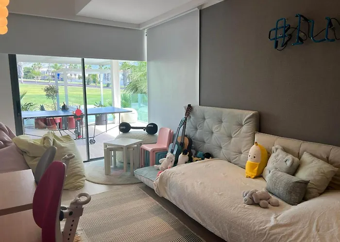 Вилла Luxury Rebeka - Heated Pool And Jacuzzi