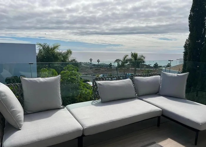 Вилла Luxury Rebeka - Heated Pool And Jacuzzi Адехе