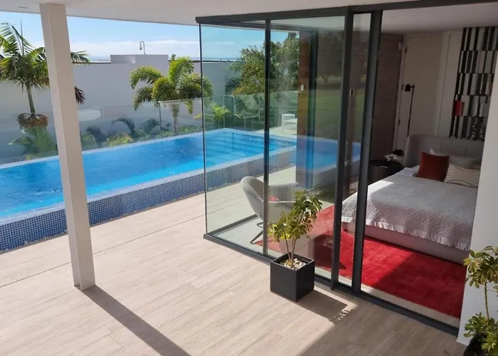 Luxury Rebeka - Heated Pool And Jacuzzi אדחה